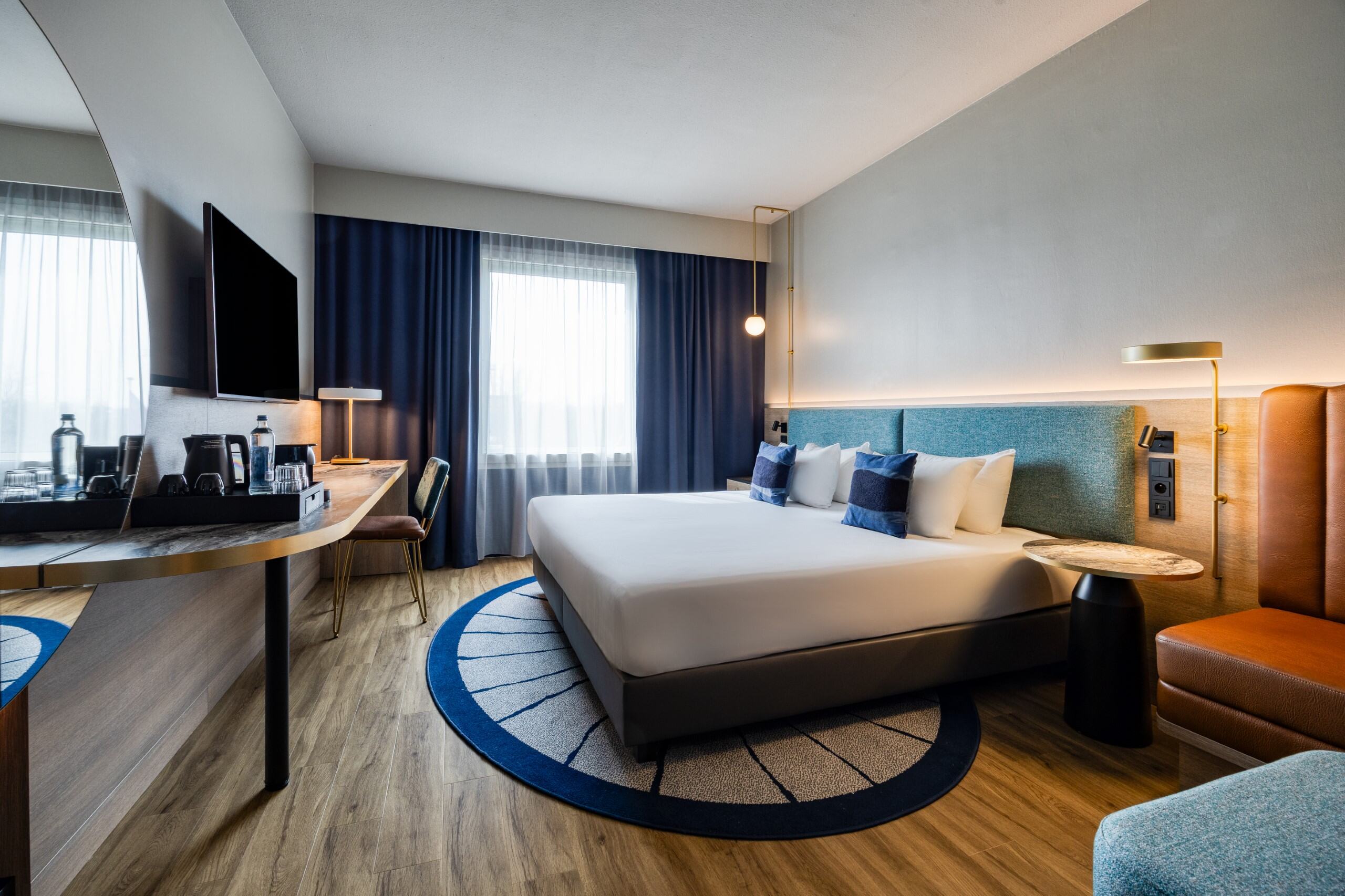 Rooms & Suites